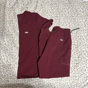 FIGS scrub set in Burgundy